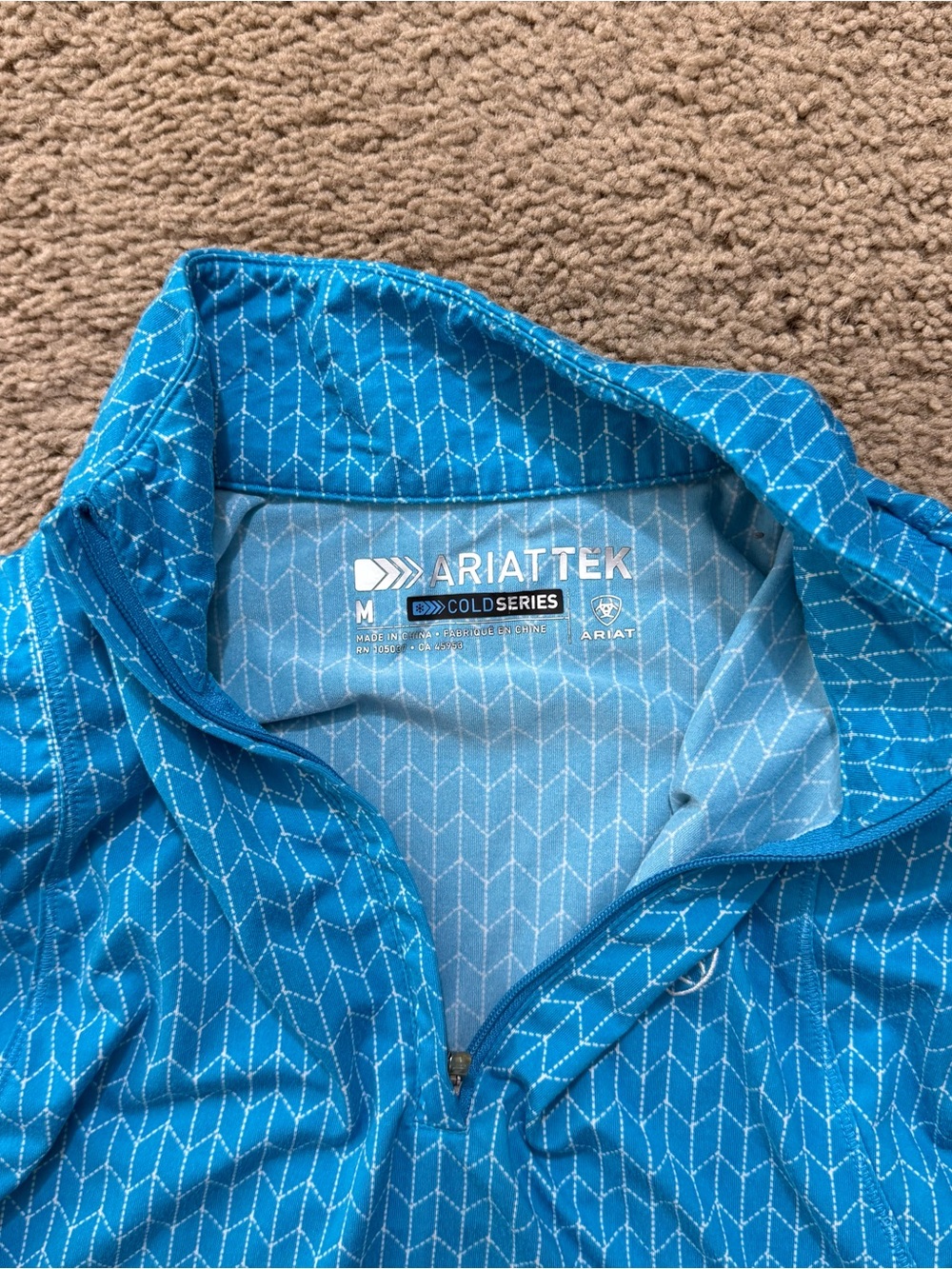 Ariat Cold Series Blue Patterned Quarter Zip Medium - Picture 2 of 2
